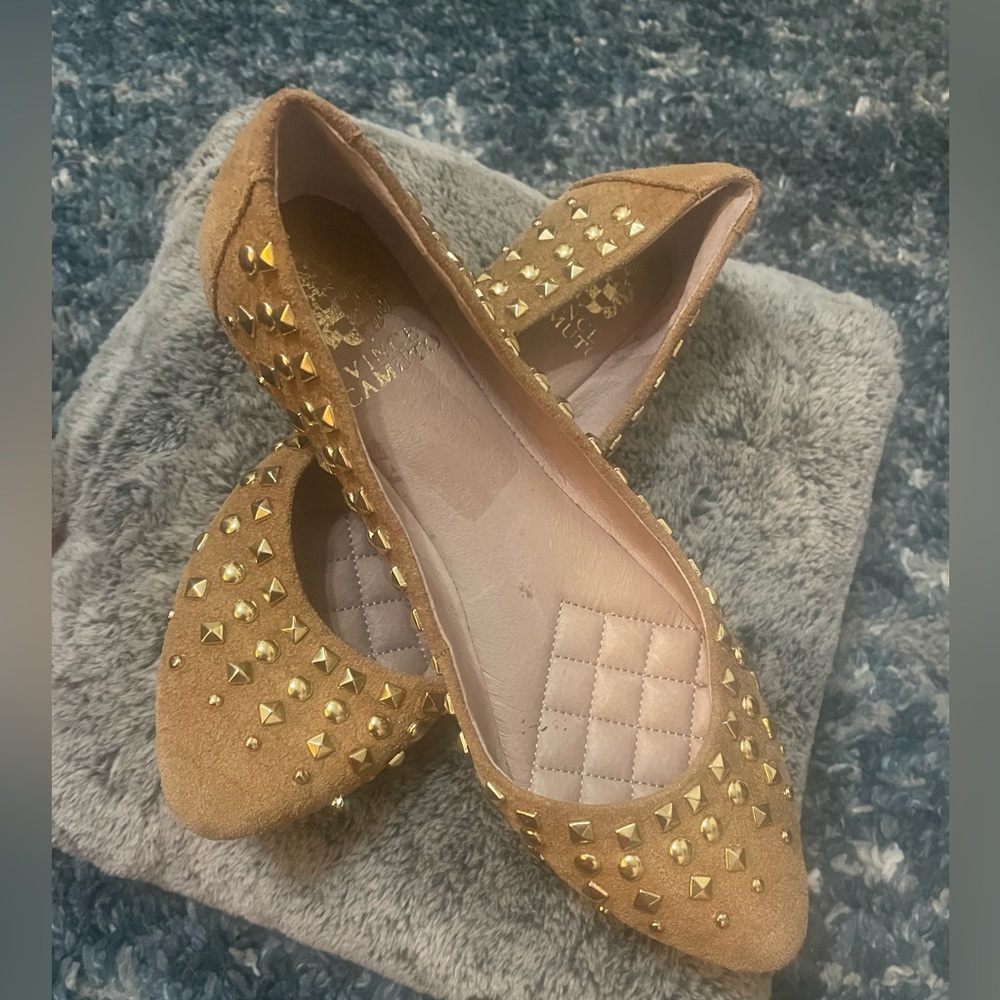 Vince Camuto snake studded flats size 6.5